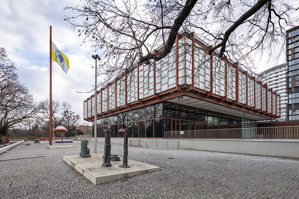 Public Matters / Contemporary Art in the Belvedere Garden / 13 May 2023 - 1 October 2023 / Manfred Grübl, Anna Jermolaewa Public Matters / Contemporary Art in the Belvedere Garden / 13 May 2023 - 1 October 2023 / Manfred Grübl, Anna Jermolaewa